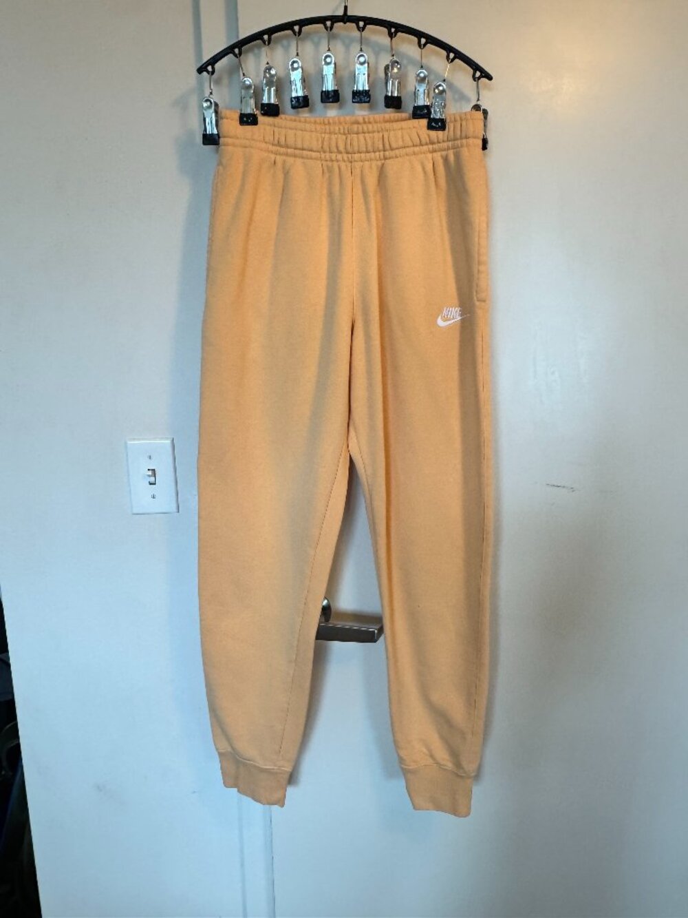 Nike Sportswear Club Fleece Jogger Pants Size S Peach